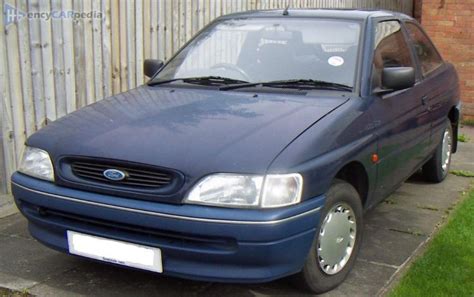 escort ficha técnica|Ford Escort L 1.6 1994, ficha técnica, desempenho, preço e。